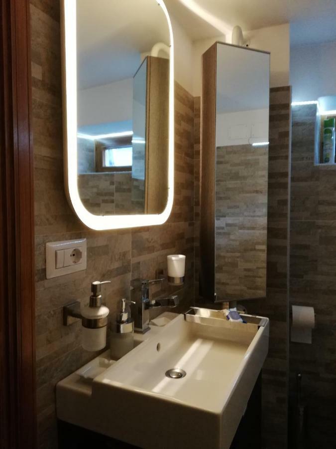 מלון Mondovì La Casa Di Adri מראה חיצוני תמונה